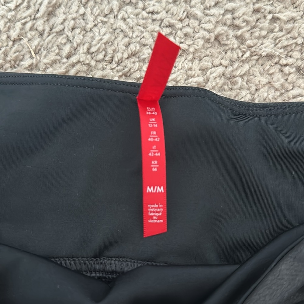 Spanx Leggings - Barely Worn (Like New) - image 3